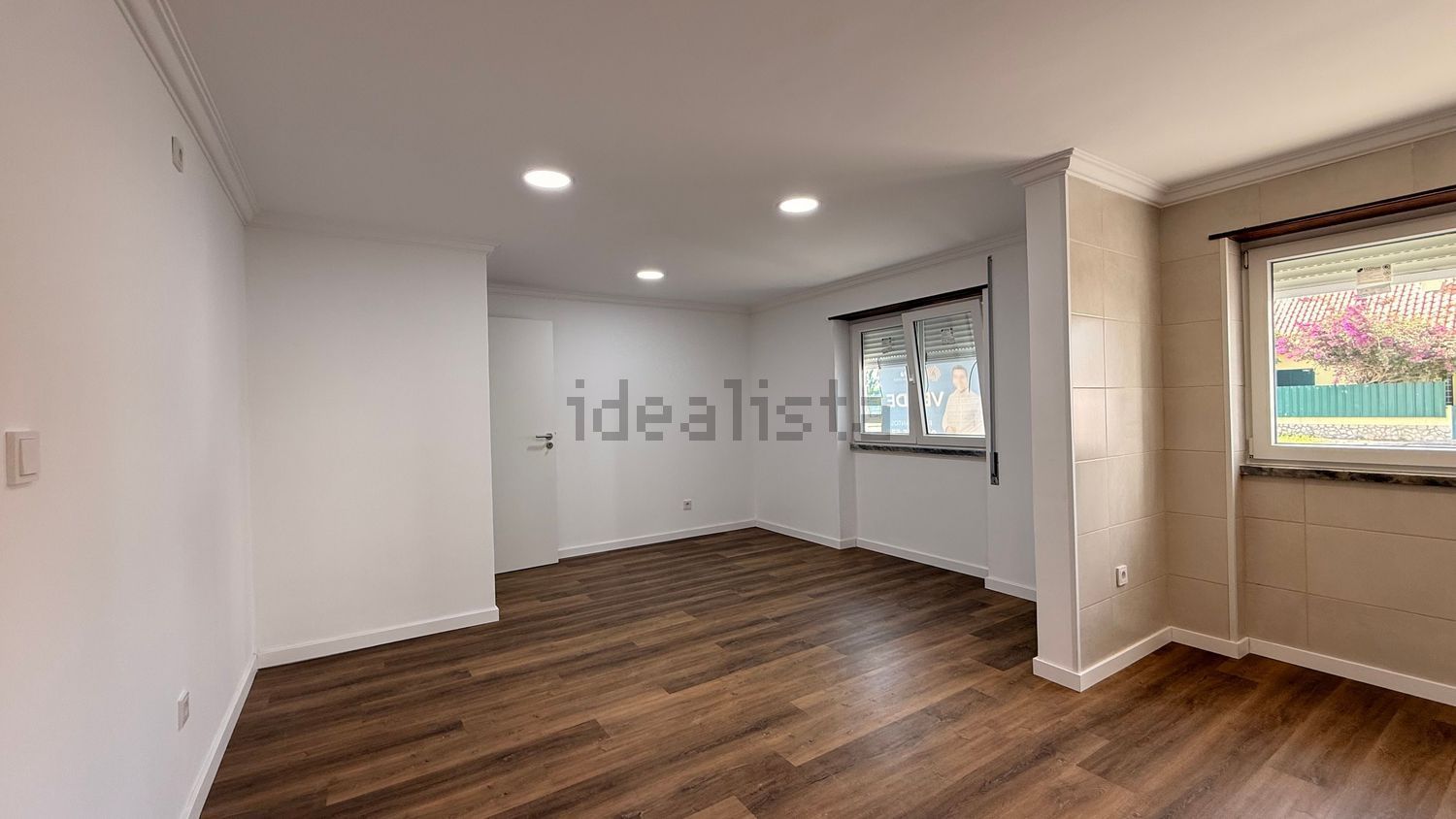 公寓 t3出售在Rua da Beira Litoral, 26 - 客厅