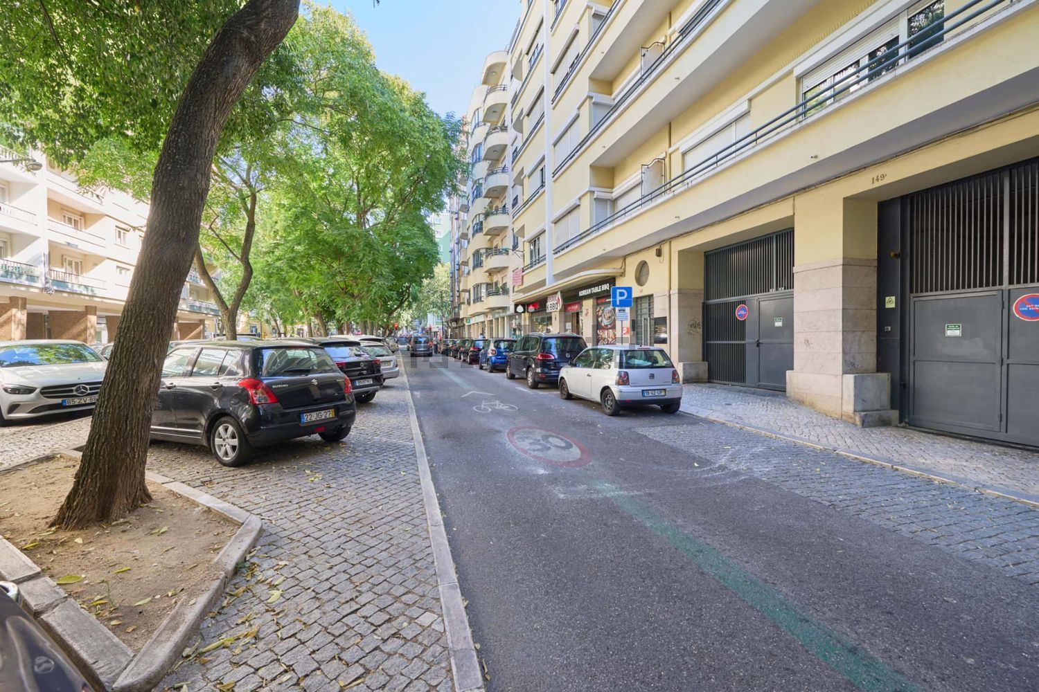 出租房间在Avenida Elias Garcia, 147 - 视线