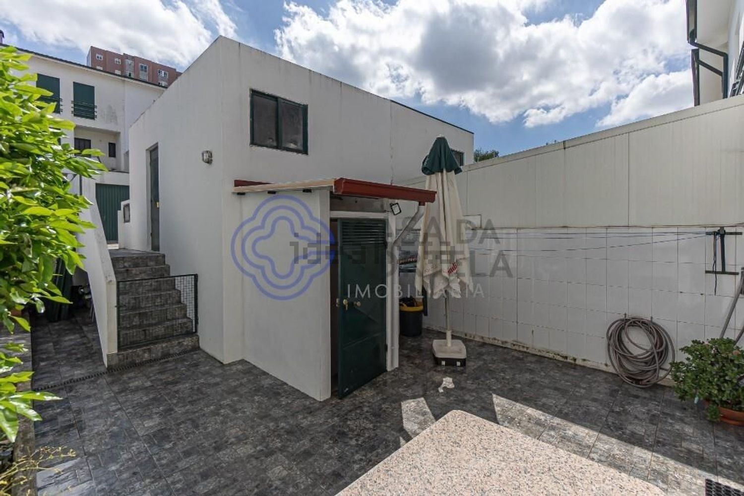 双拼别墅出售在Rua Irene Lisboa, 22 - 照片