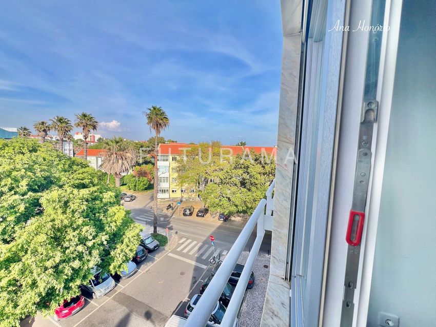 公寓 t3出售在Avenida Infante Dom Henrique