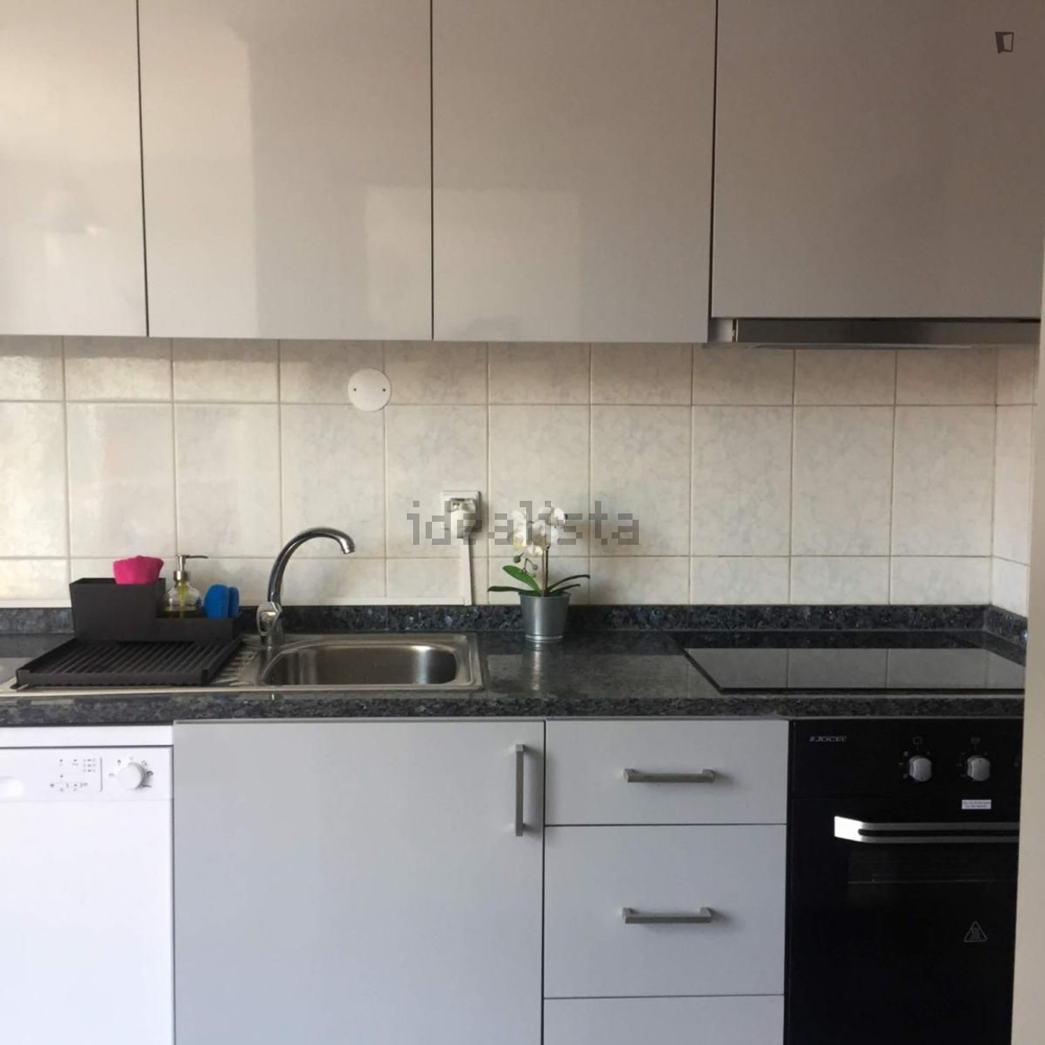 出租房间在Alameda Azenha de Cima - 厨房