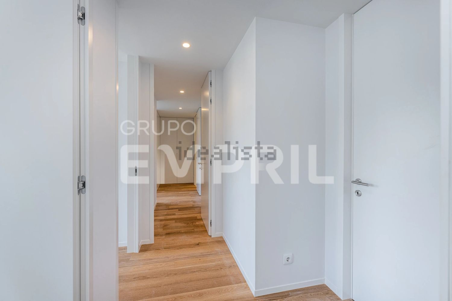 公寓 t2出售在Rua do Conselheiro de Costa Braga, 264 - 过道