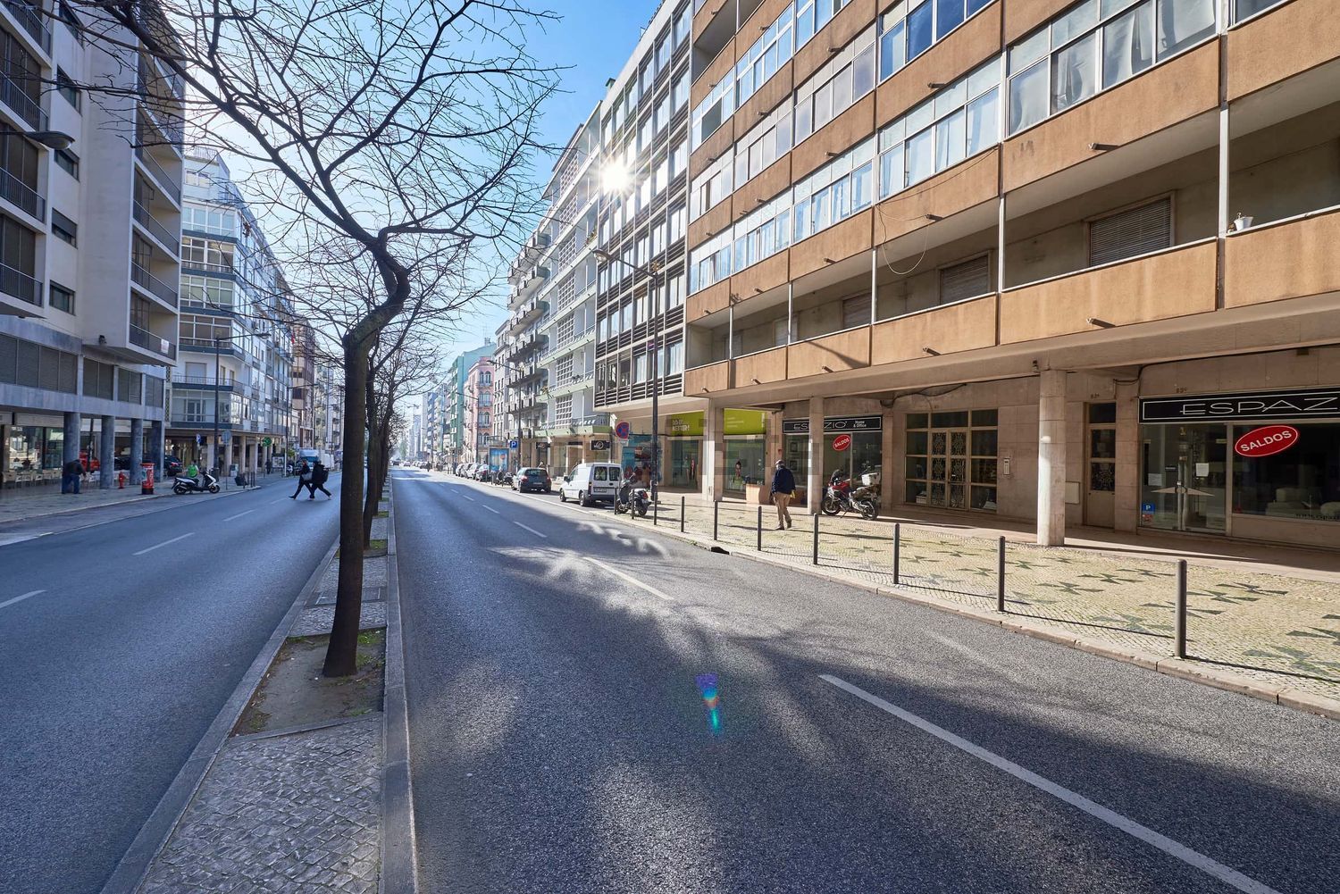 出租房间在Avenida Almirante Reis, 93 - 视线