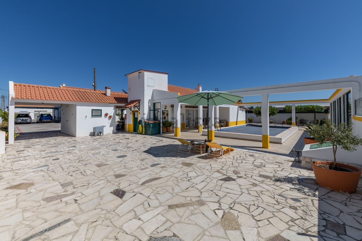 小楼房或独栋别墅出售在 Quinta Do Caixeiro(samouco) Samouco - 外立面