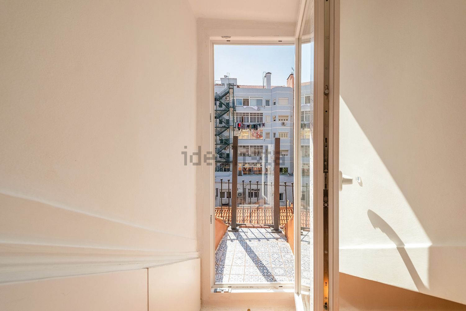 T0（单人公寓）出售在Rua de Santa Marta, 38 - 照片