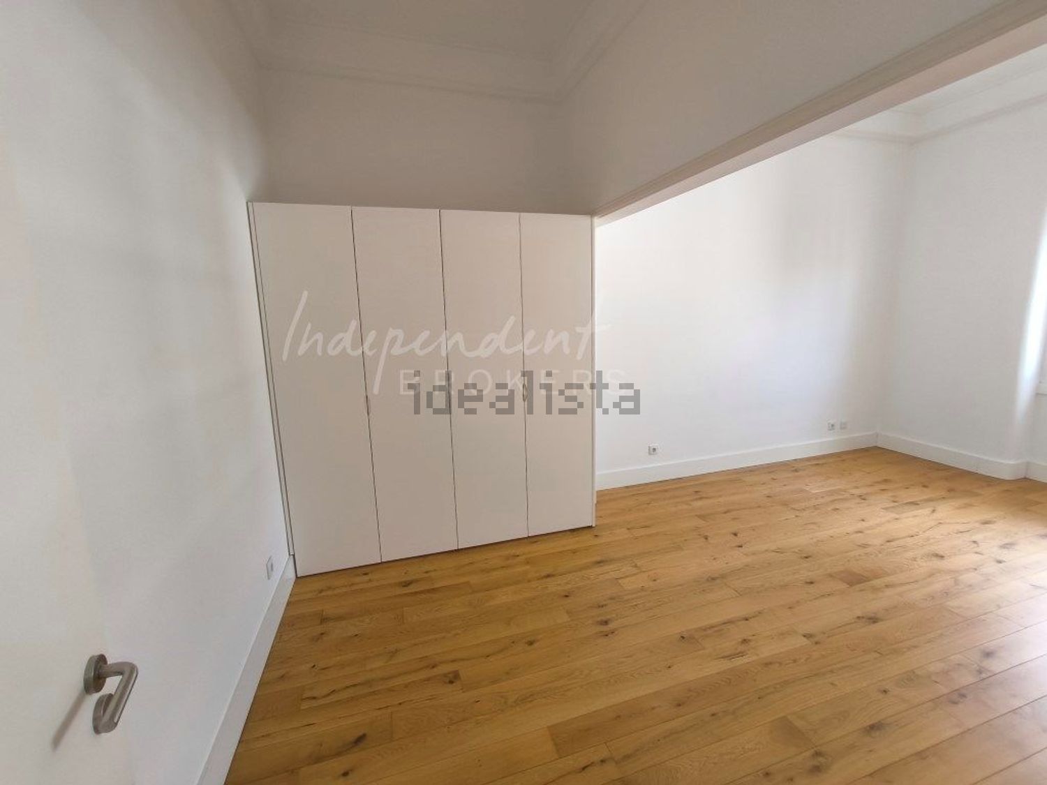 出租公寓 t4在Avenida António Augusto de Aguiar, 27 D - 居住