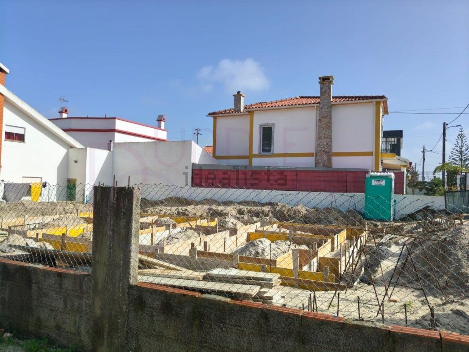 小楼房或独栋别墅出售在 Bairro Novo - Quinta Dona Maria - 外立面