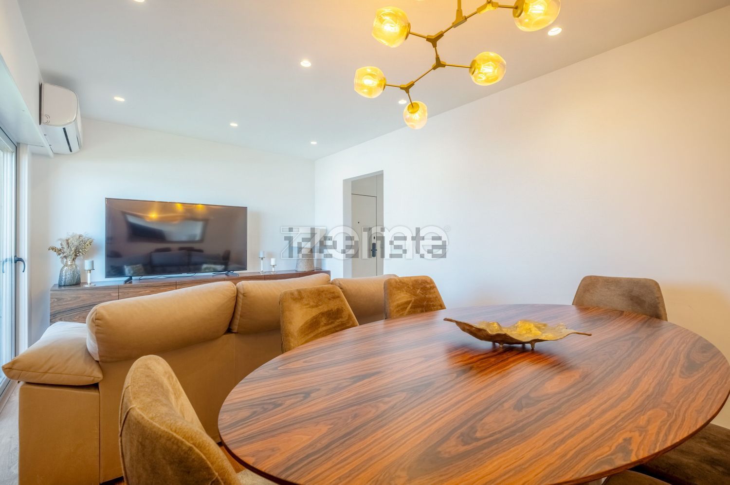 公寓 t2出售在Avenida Repatriamento dos Poveiros, 831 - 餐厅