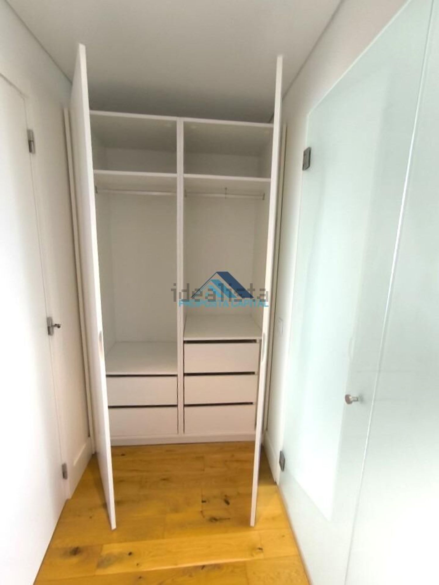 出租公寓 t4在 Bairro Azul - Parque Eduardo VII - 试衣间