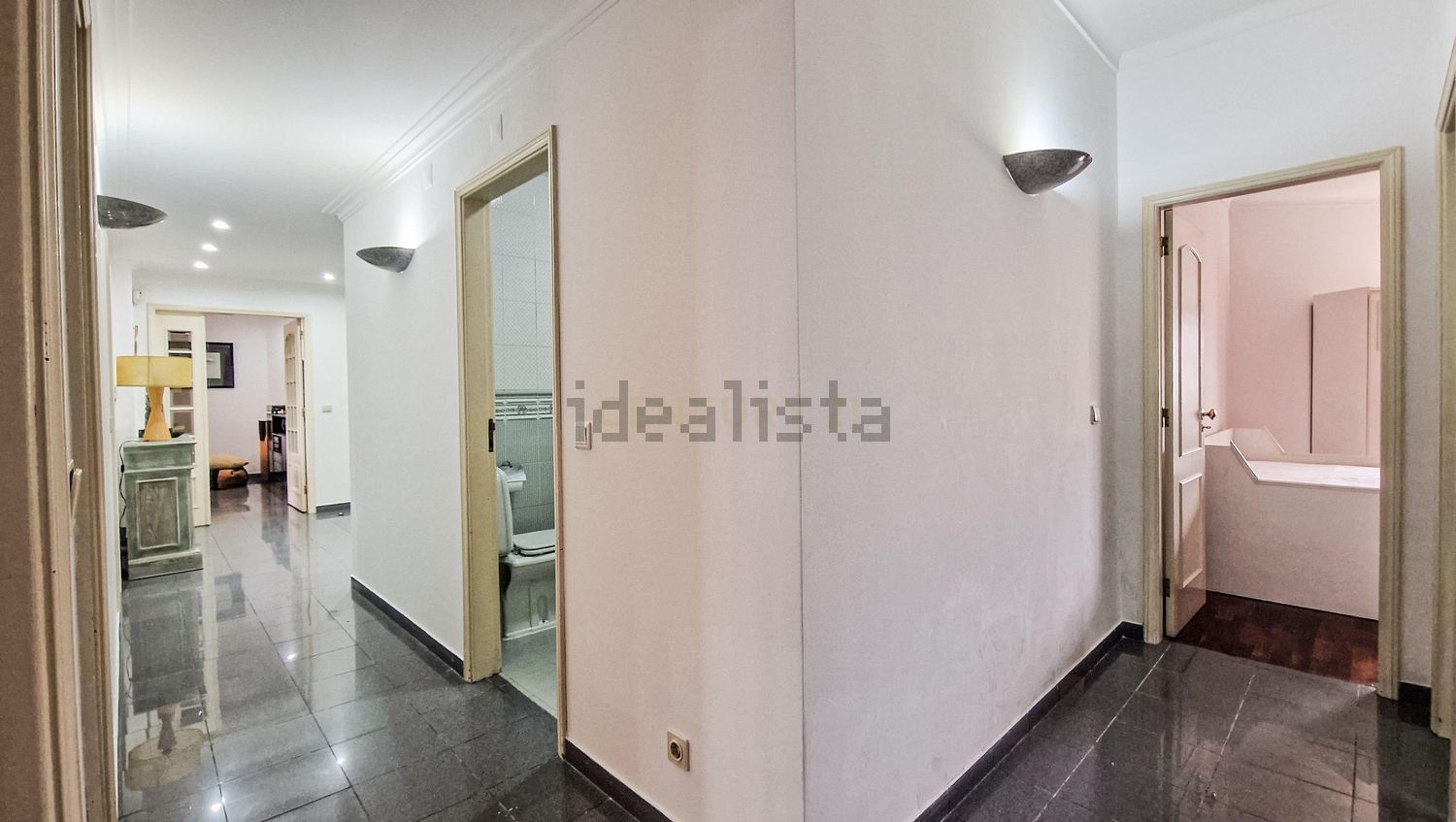 公寓 t4出售在Avenida José Eduardo Vitor das Neves, 10 - 过道
