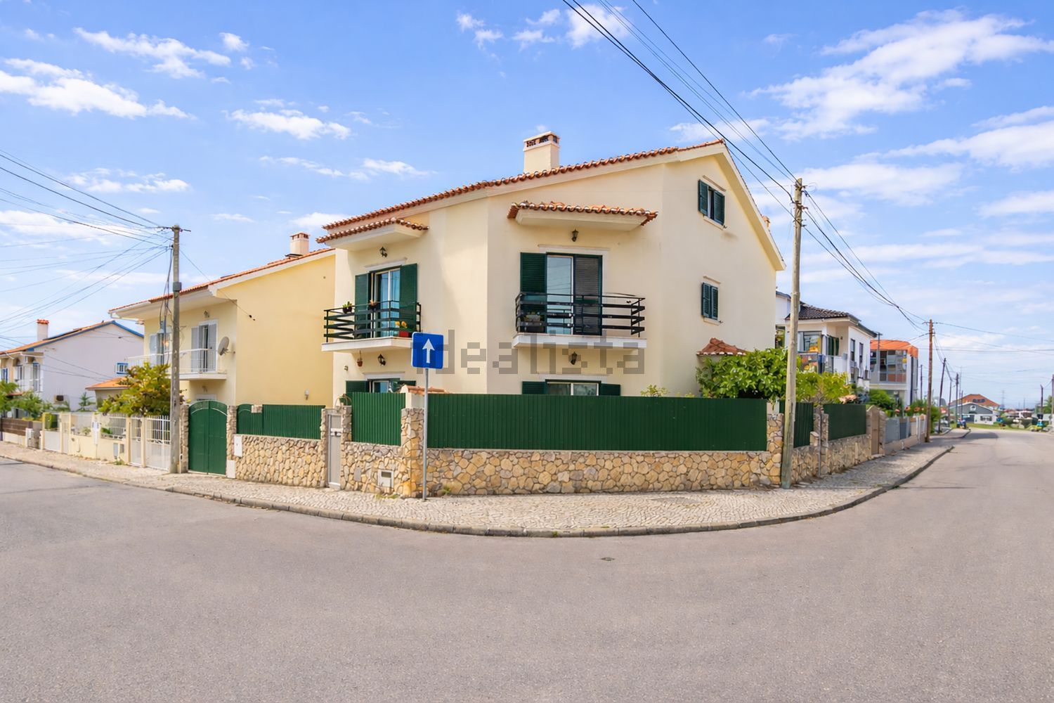 双拼别墅出售在 Centro da Quinta do Conde - 外立面