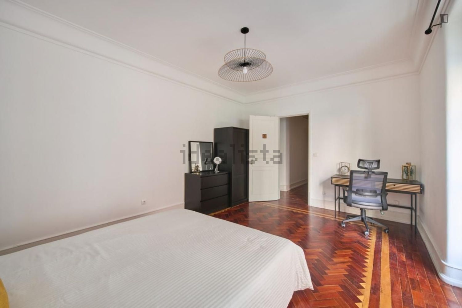 出租房间在Avenida Guerra Junqueiro - 客厅