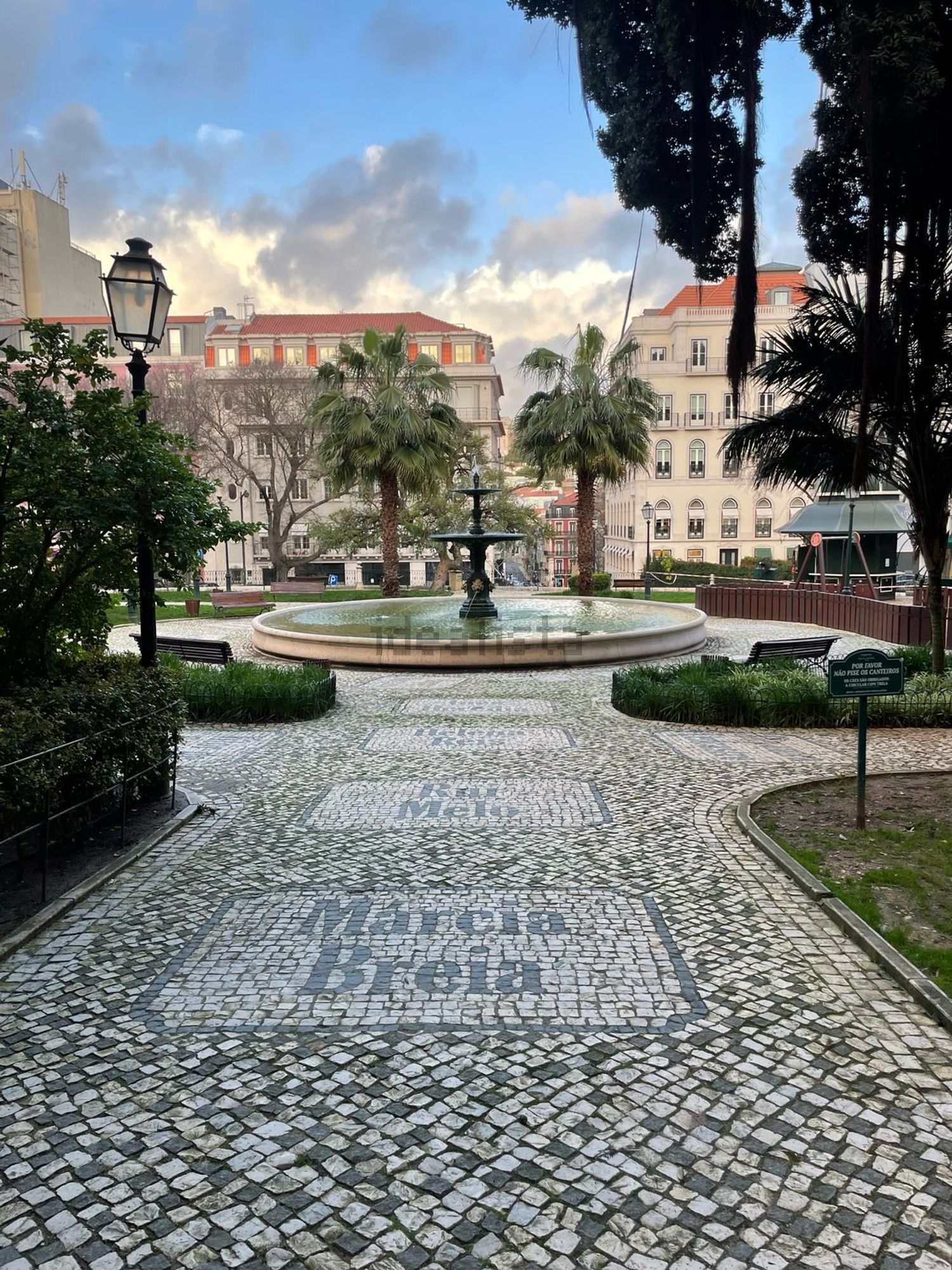 T0（单人公寓）出售在 Praça da Alegria - 周边