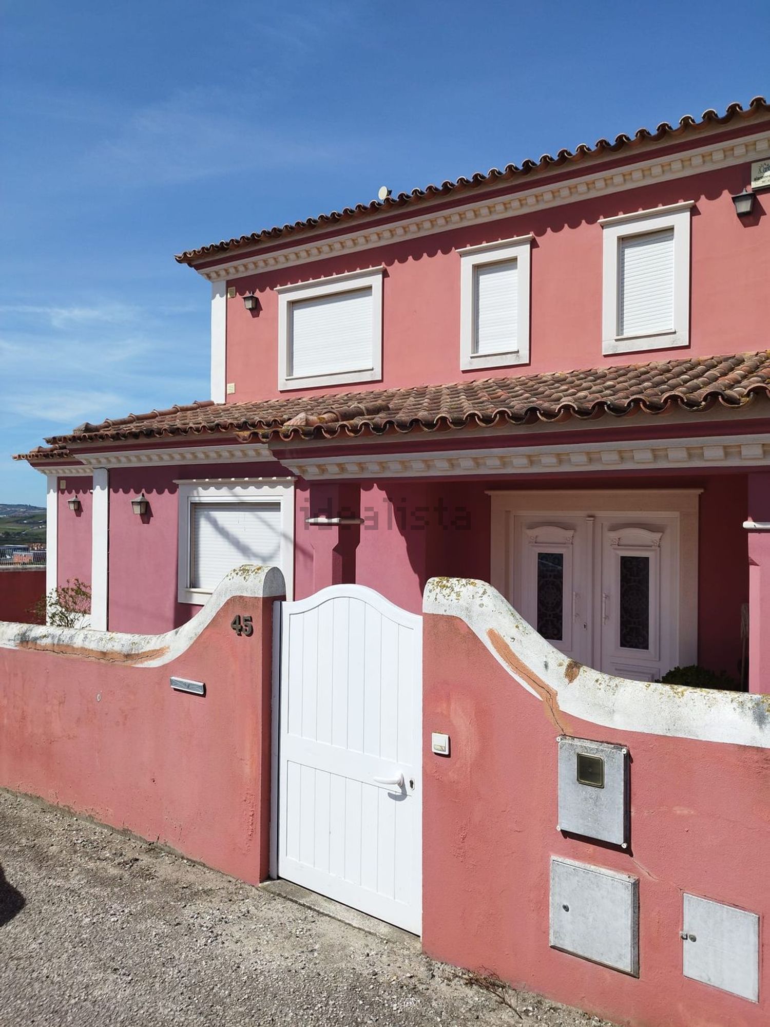 小楼房或独栋别墅出售在Bairro do Calvo, 45 - 外立面