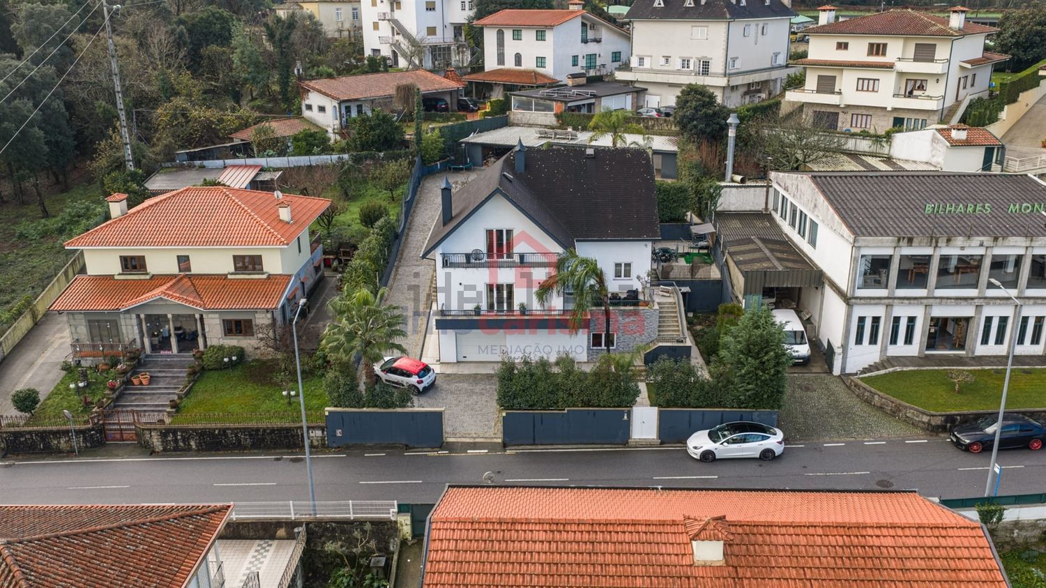 小楼房或独栋别墅出售在 Santo Tirso - Couto - Burgães - 视线