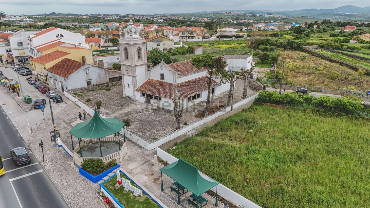 小楼房或独栋别墅出售在Largo Francisco Duarte Prego, 8 - 照片