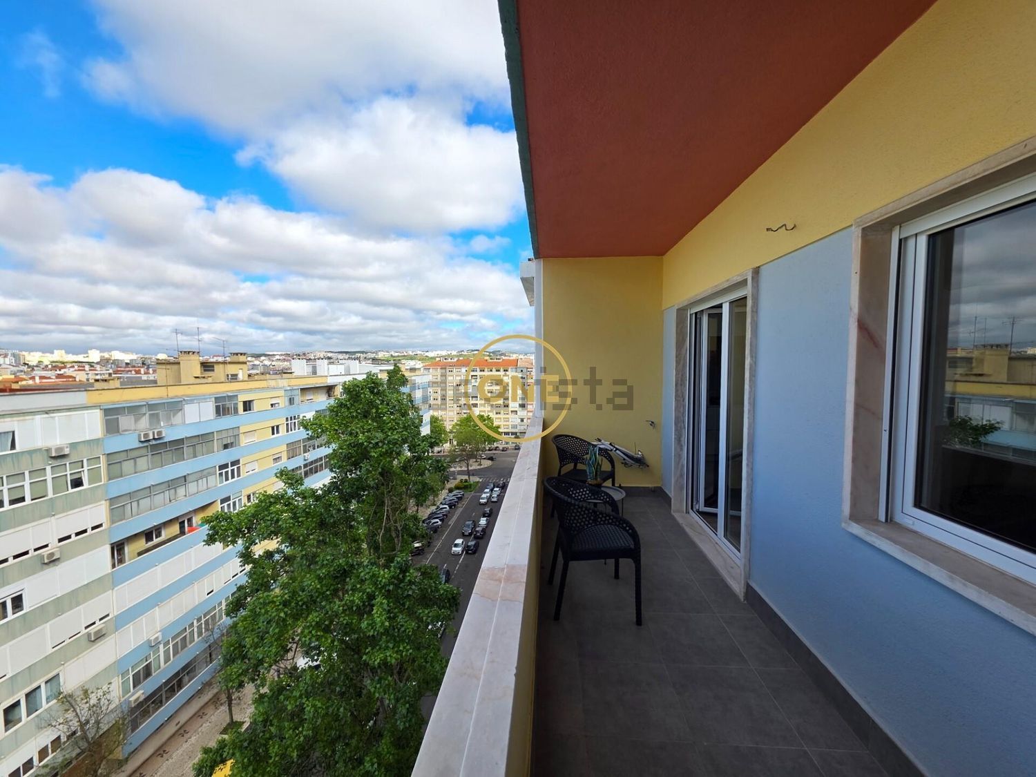 公寓 t3出售在 Bairro de Santa Cruz - 阳台