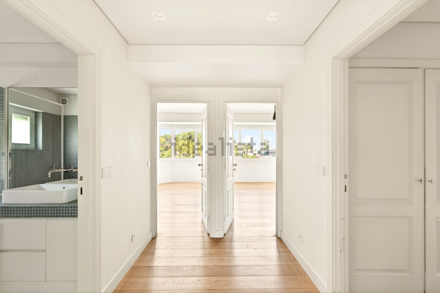 出租公寓 t3在Avenida Infante Dom Henrique, 620 - 过道