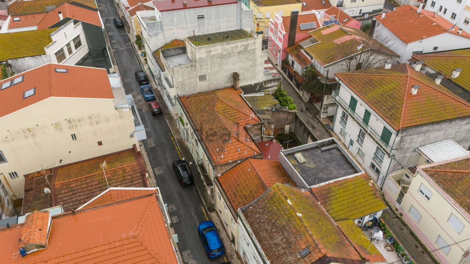 双拼别墅出售在Rua São João do Vale, 1 - 游泳池