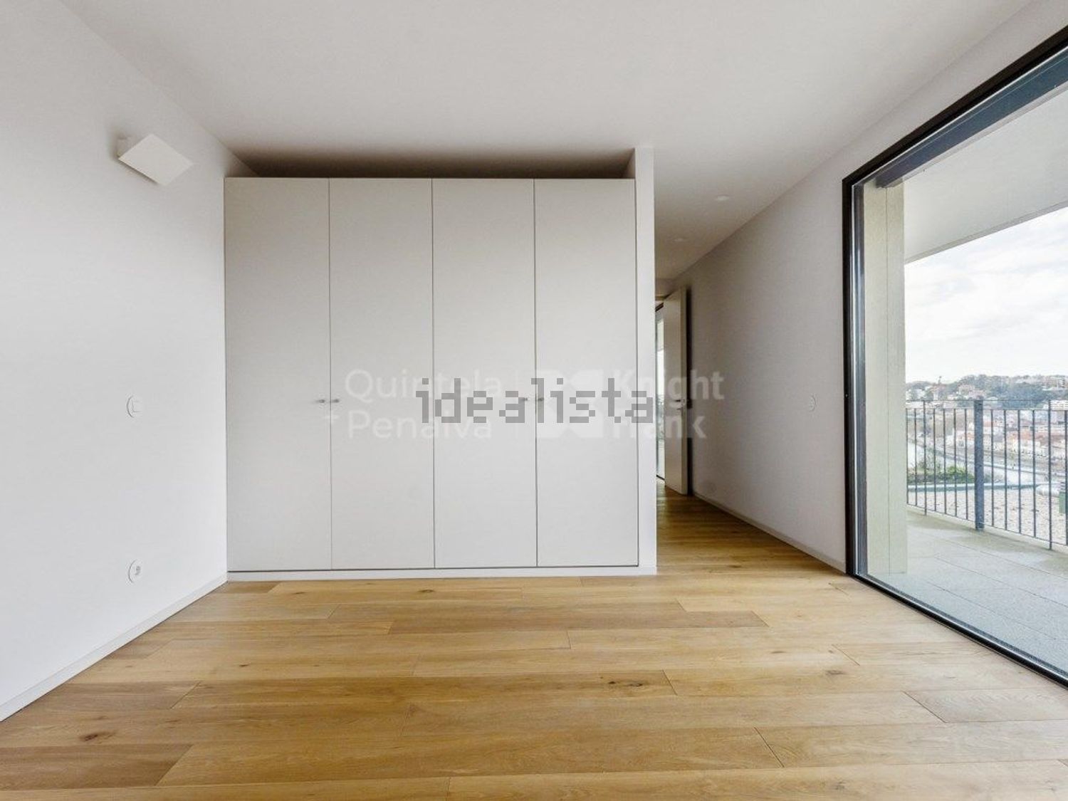 公寓 t4出售在Rua Entre Quintas, 108 - 居住