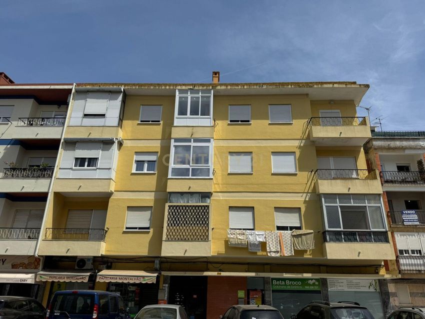 公寓 t2出售在Rua Frei António das Chagas, 38