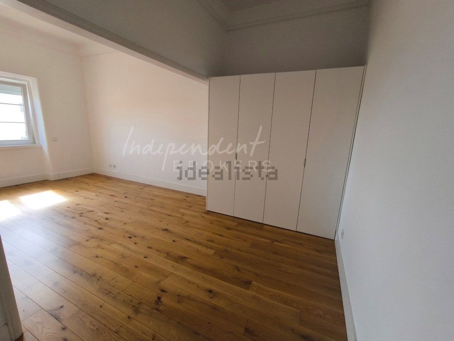 出租公寓 t4在Avenida António Augusto de Aguiar, 27 D - 居住