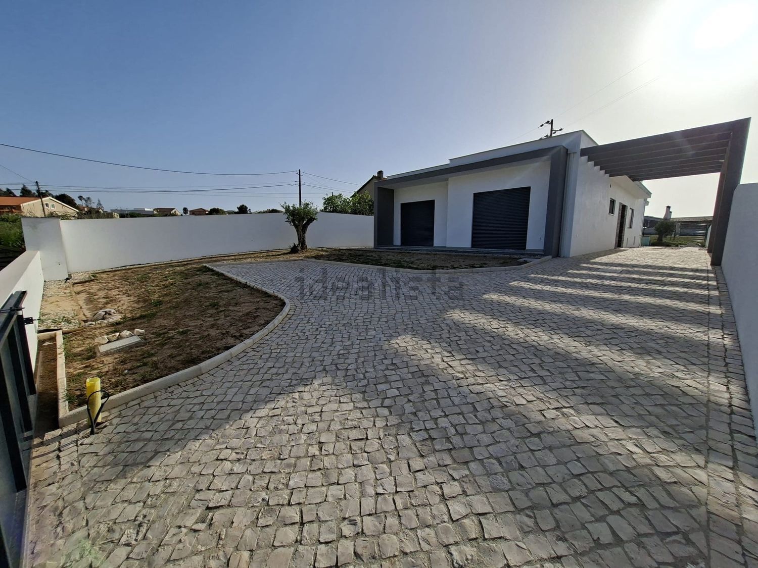 小楼房或独栋别墅出售在Rua dos Chãos, 40 - 外立面
