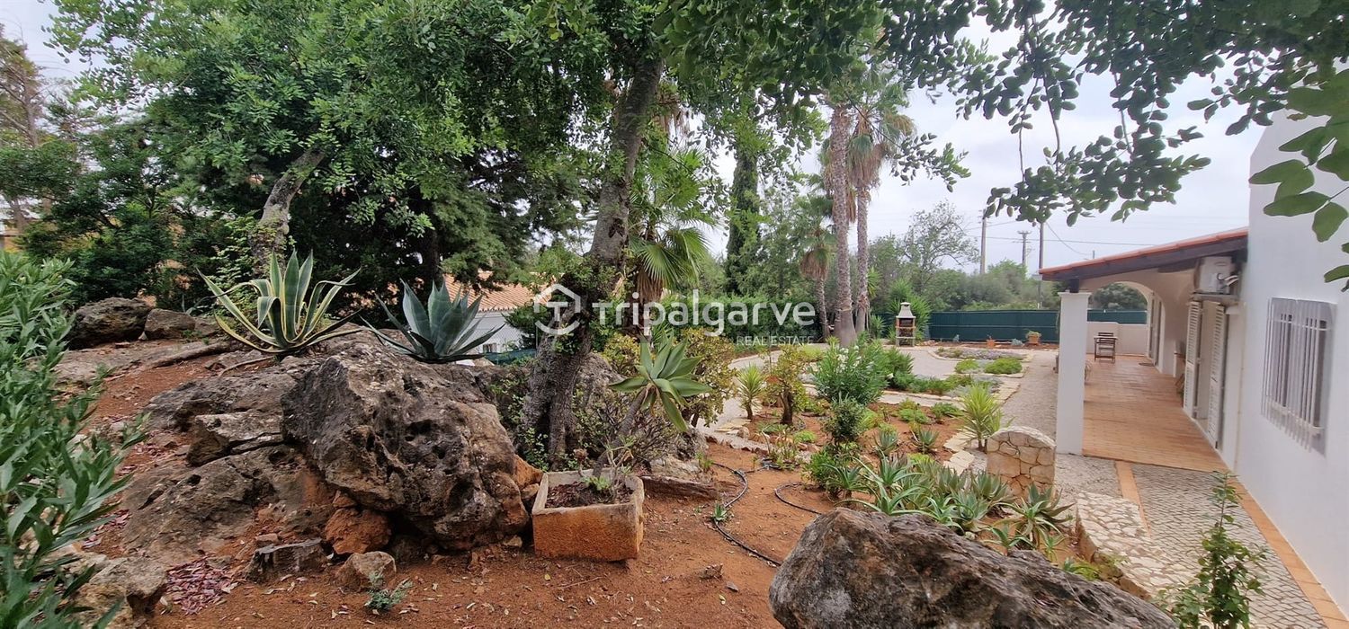 小楼房或独栋别墅出售在 Quinta da Malata - 阳台