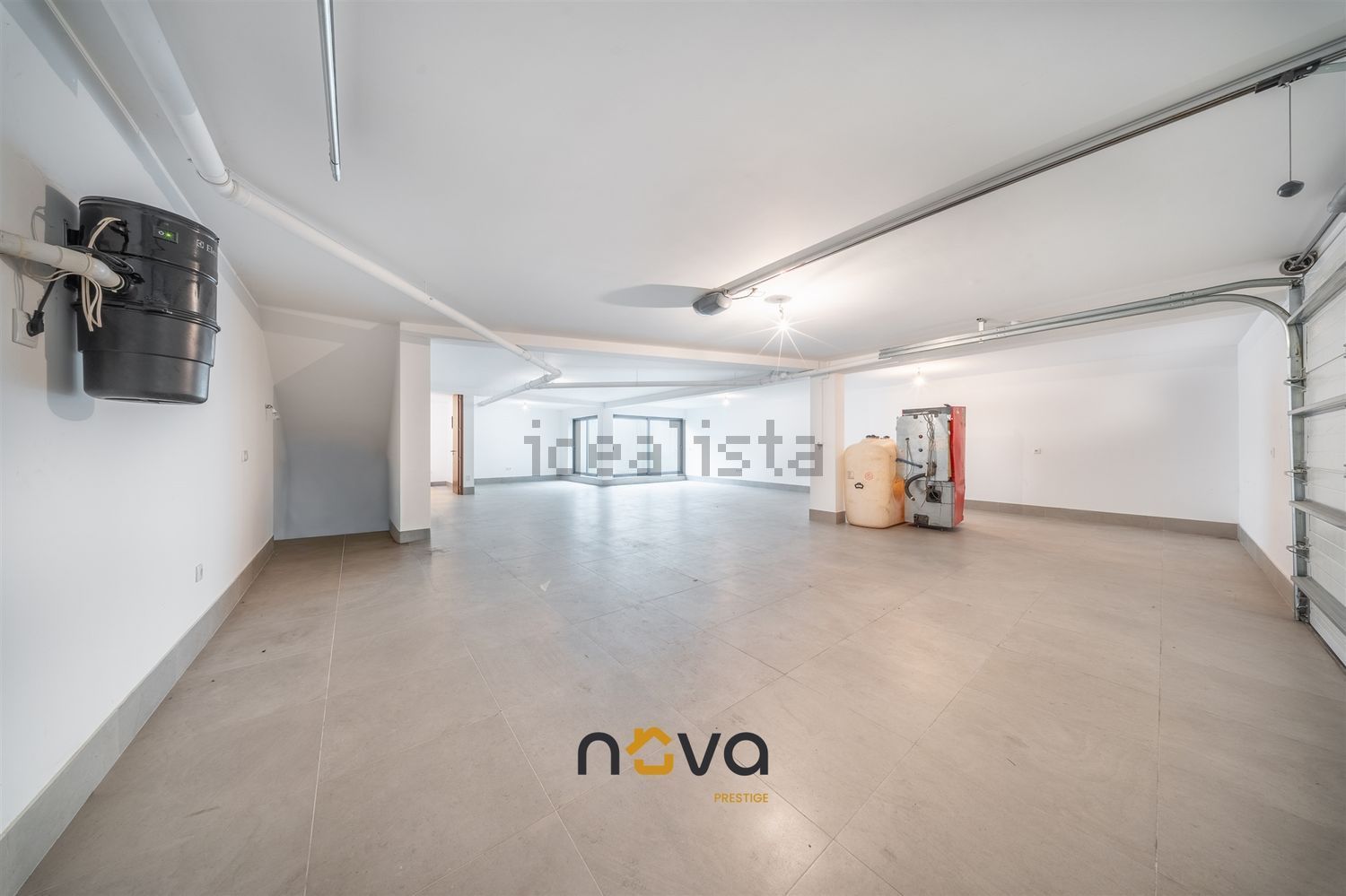 小楼房或独栋别墅出售在Rua Silveira Campos, 106 - 停车位