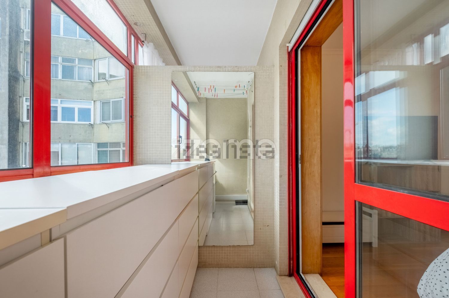 公寓 t2出售在Avenida da Liberdade, 976 - 门廊