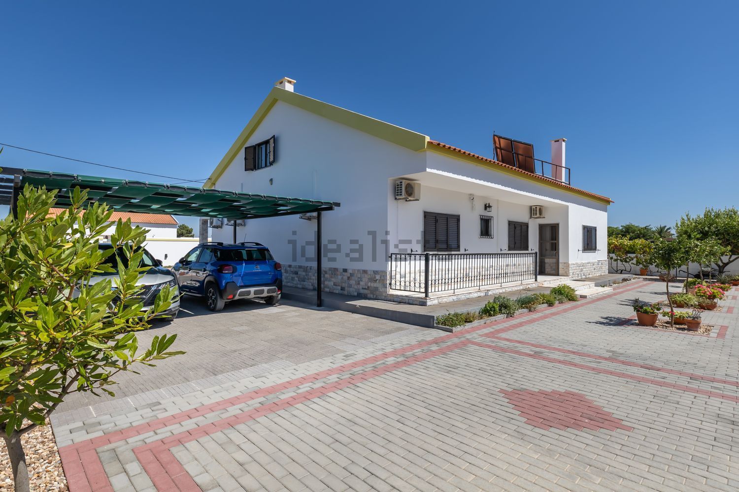 小楼房或独栋别墅出售在 Quinta Do Caixeiro(samouco) Samouco - 外立面