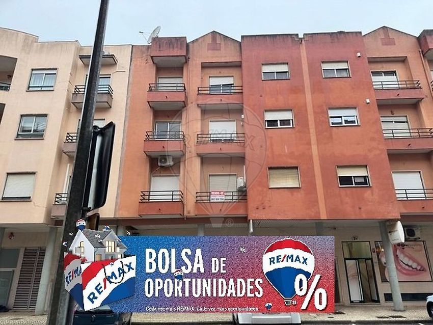 公寓 t3出售在Rua Dona Inês de Castro