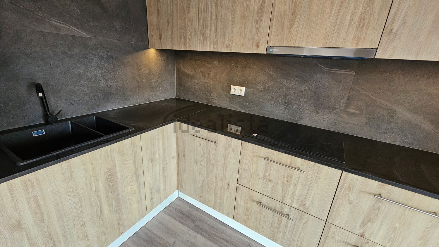 公寓 t4出售在Rua do Armeiro-Mor, 16 - 厨房