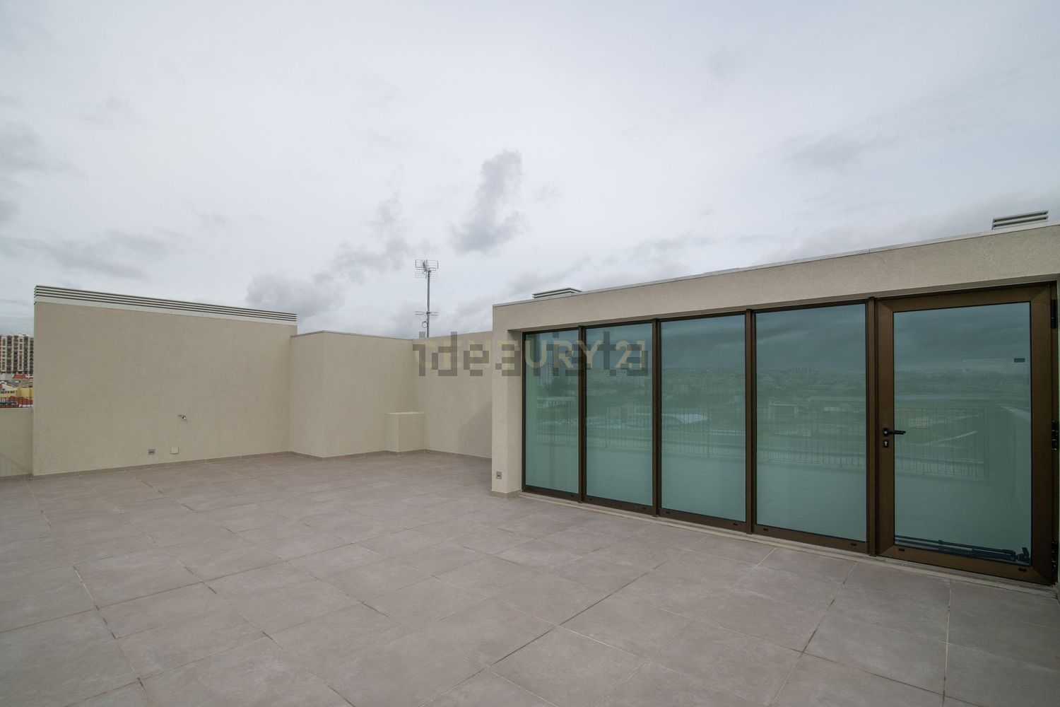 公寓 t3出售在Rua Cais da Pedra, 4 - 阳台