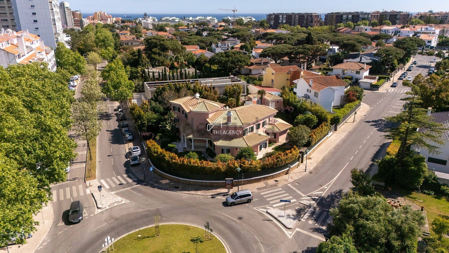 出租小楼房或独栋别墅在Avenida Infante Dom Henrique - 周边