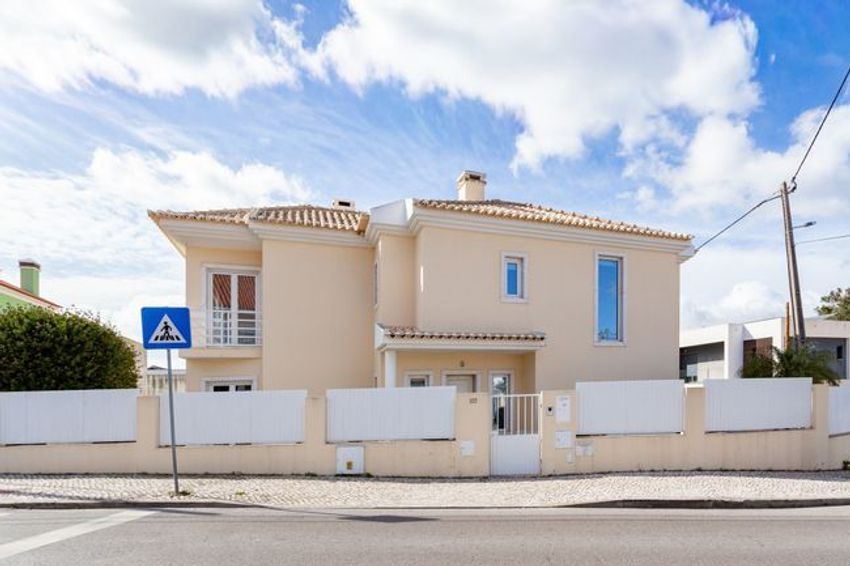 小楼房或独栋别墅出售在 Quinta de Cima
