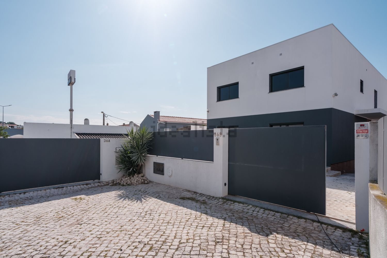 小楼房或独栋别墅出售在Travessa da Espargueira, 36 - 外立面
