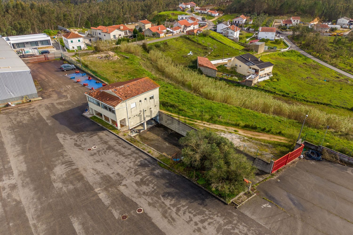 小楼房或独栋别墅出售在Estrada Principal, 360 - 视线