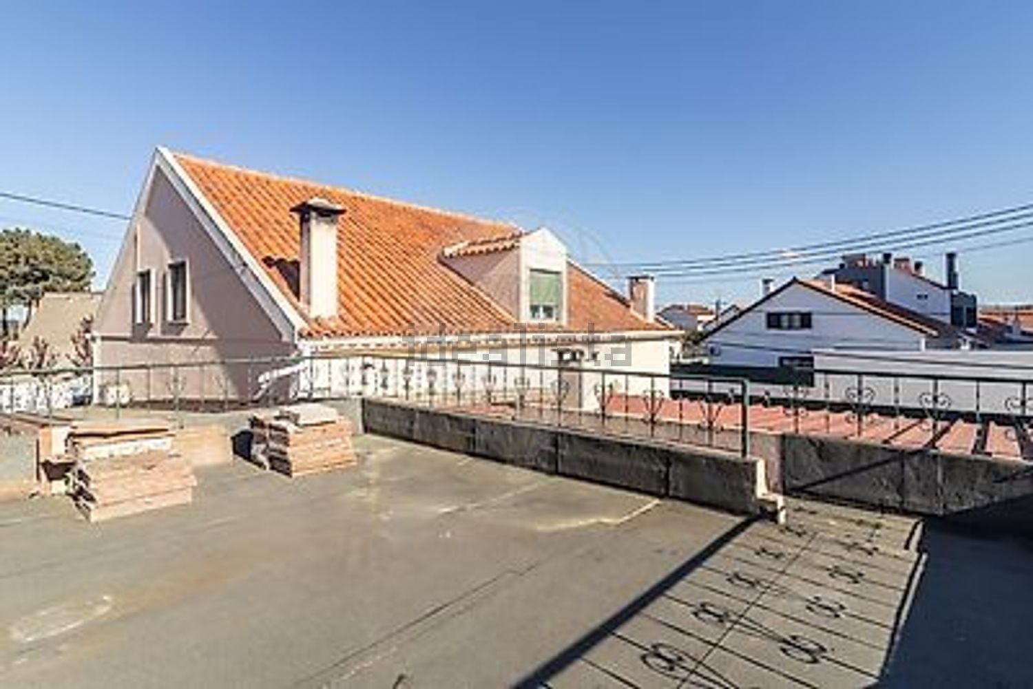 小楼房或独栋别墅出售在Rua Gil Vicente - 阳台