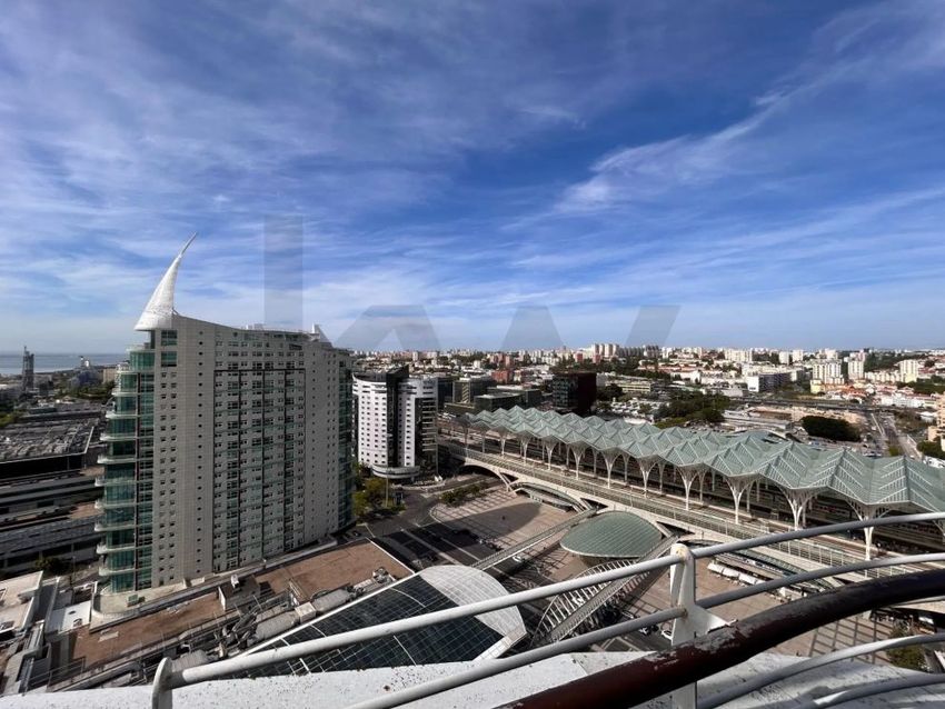 复式公寓出售在Avenida do Índico s/n