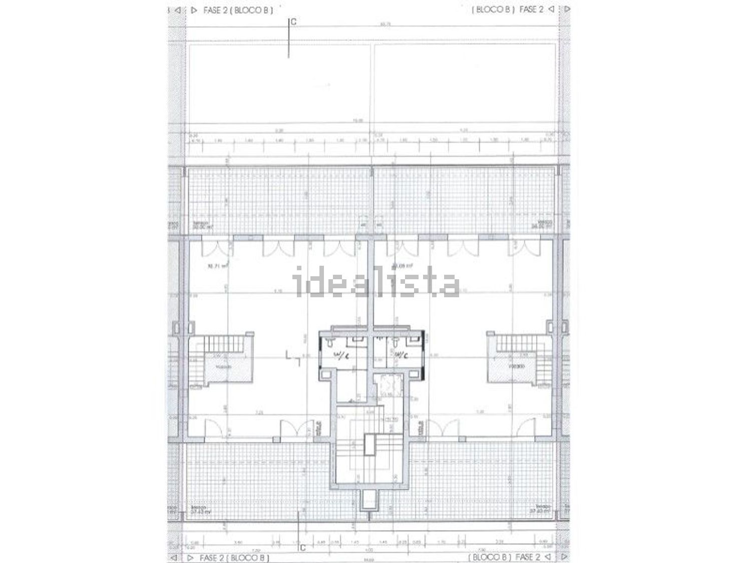 公寓 t4出售在Rua Augusto Dias da Silva, 63 - 平面图