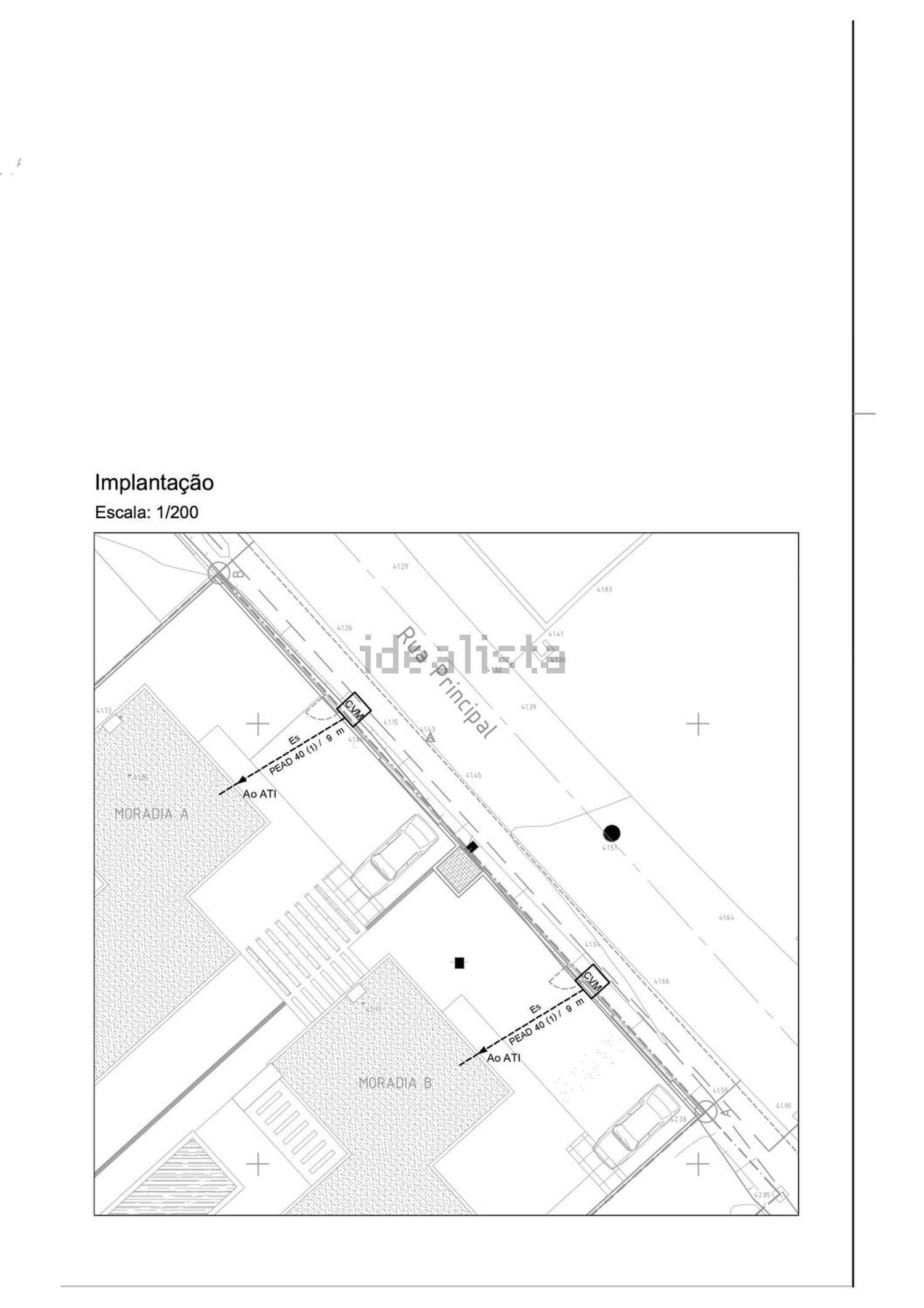 小楼房或独栋别墅出售在Rua Principal - 平面图