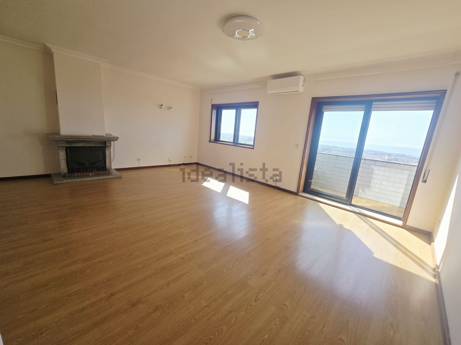 公寓 t3出售在Rua Clube Caçadores - 餐厅