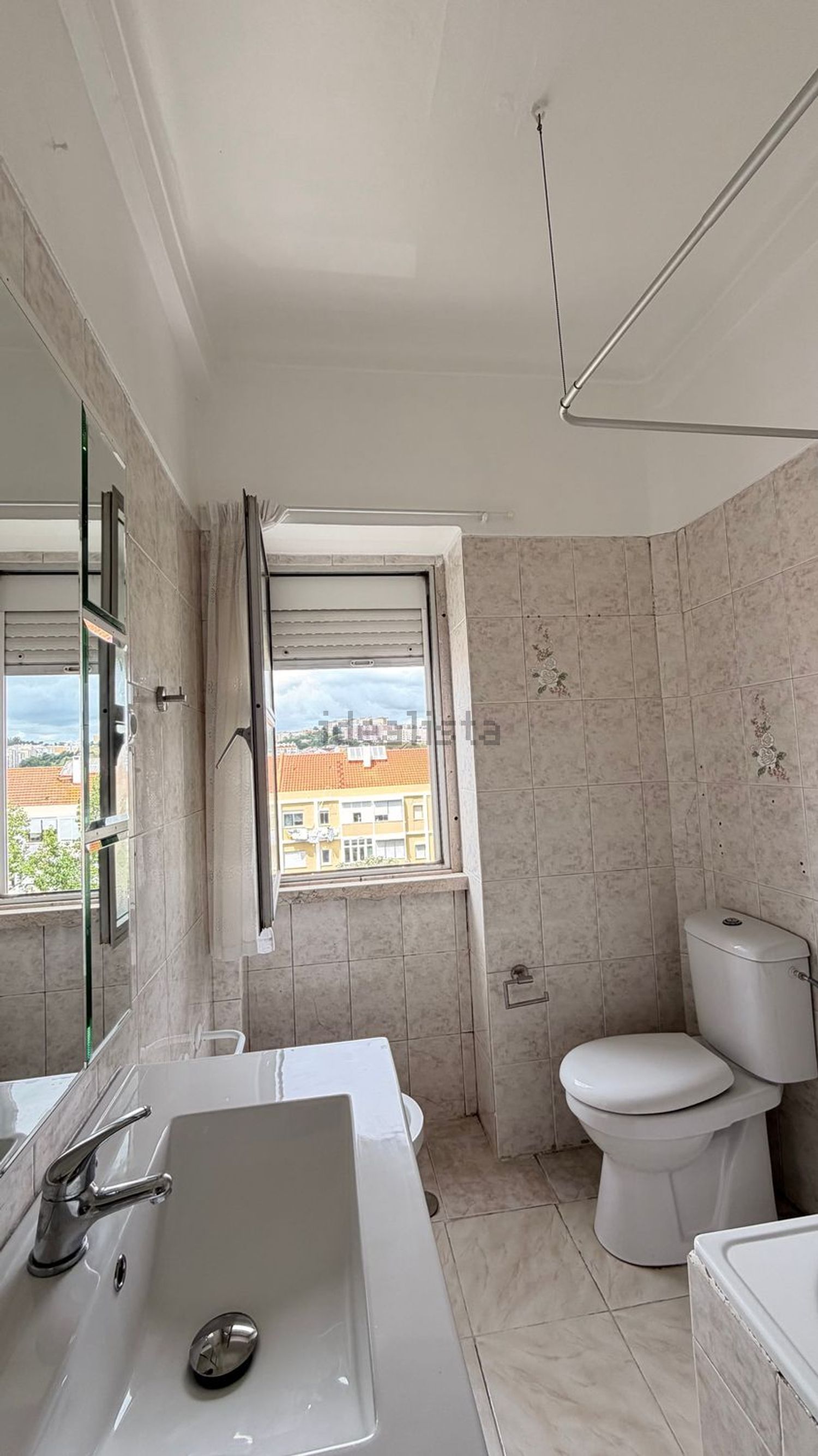 公寓 t2出售在Rua do Casal de São José, 3 - 卫生间