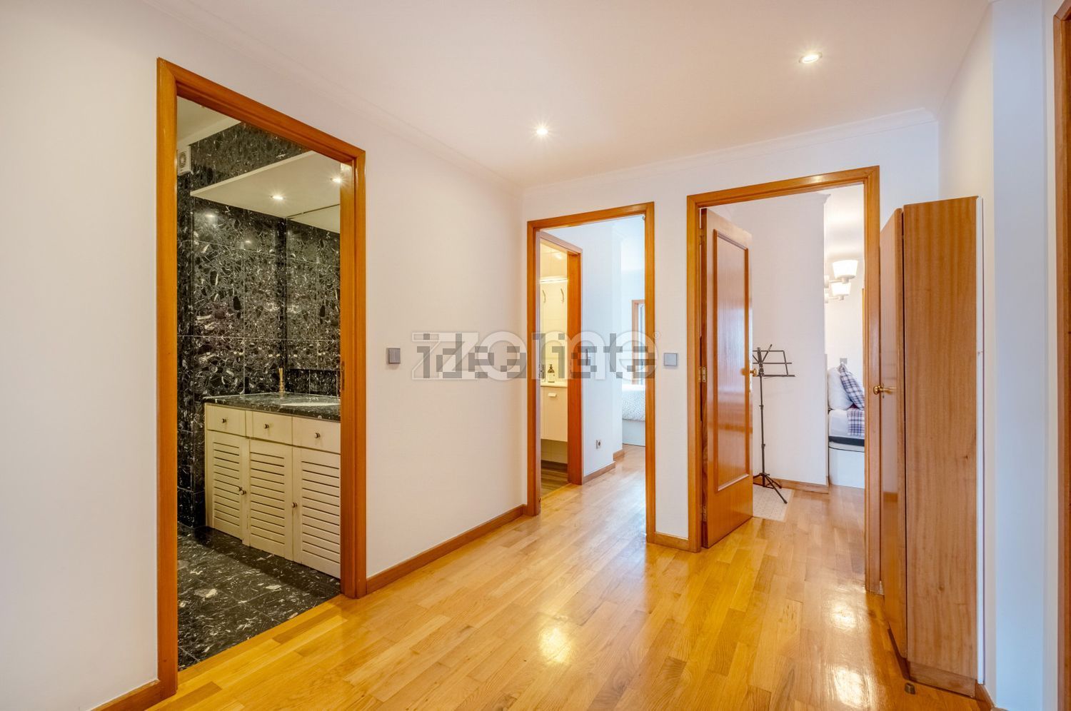 公寓 t2出售在Avenida da Liberdade, 976 - 前厅