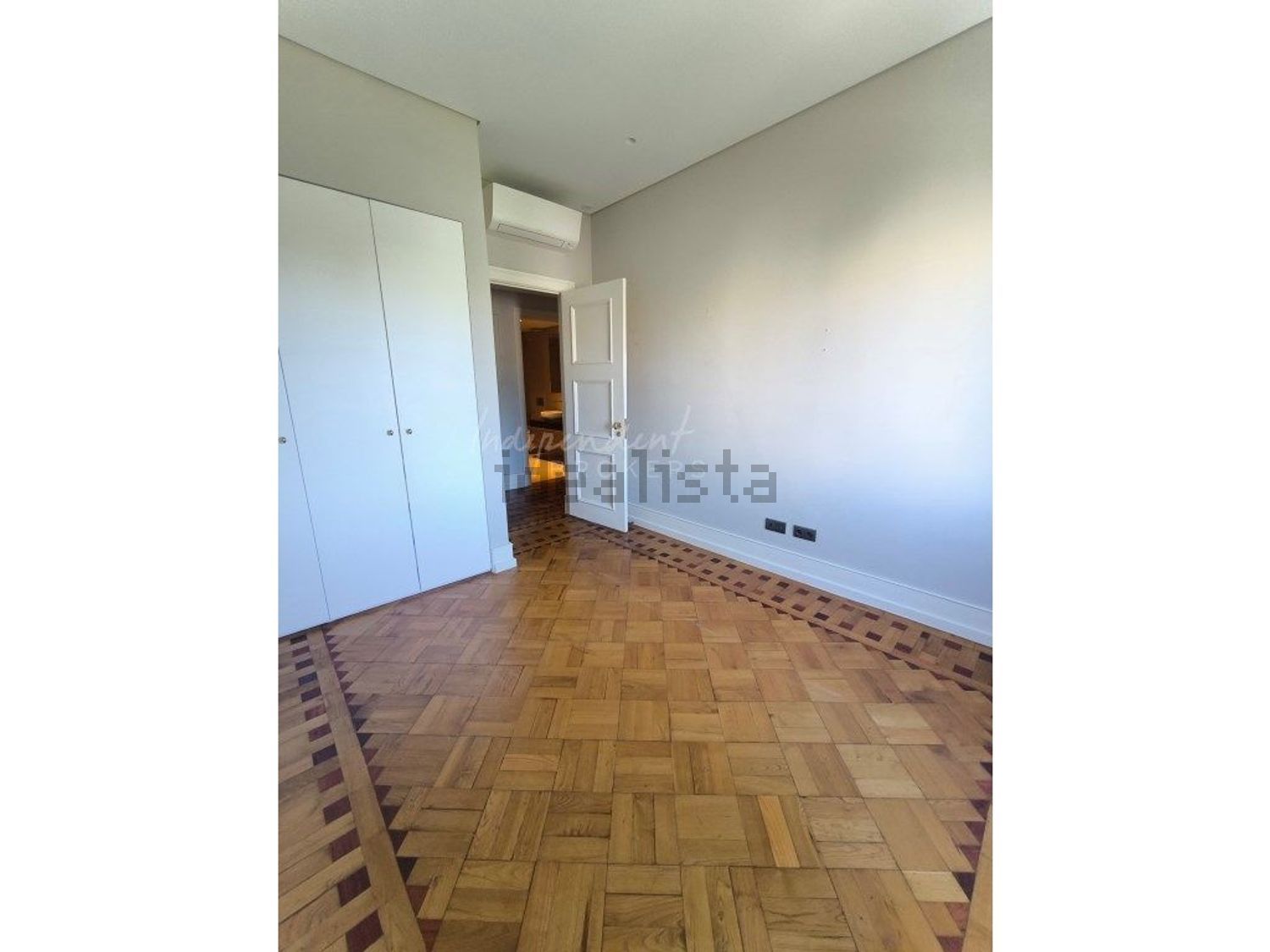 出租公寓 t5在Avenida Sidónio Pais, 14 - 居住