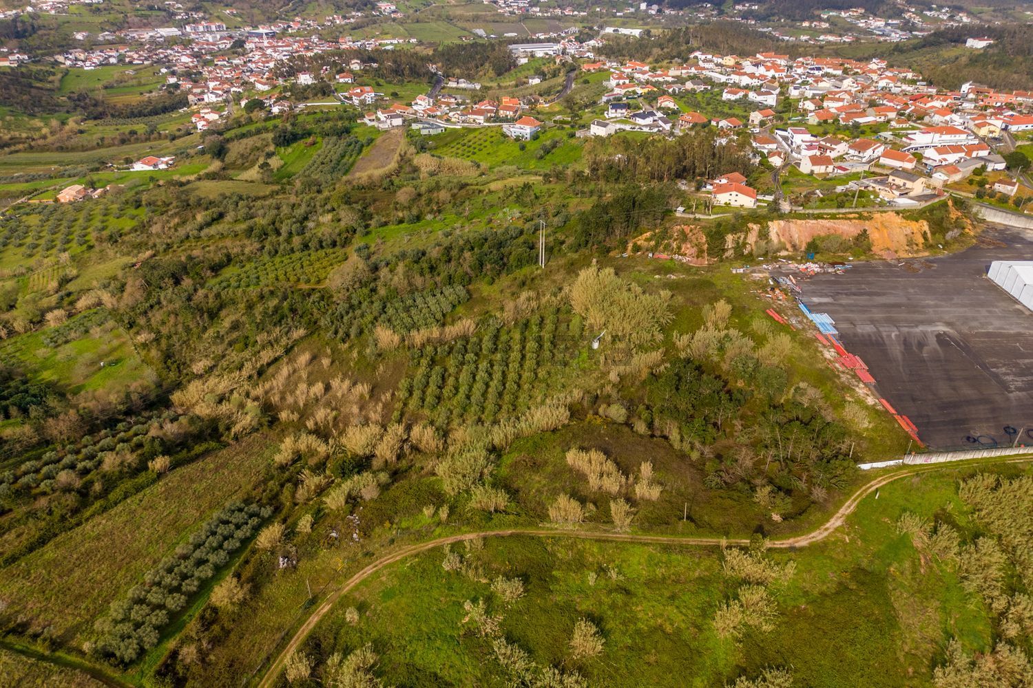 小楼房或独栋别墅出售在Estrada Principal, 360 - 视线