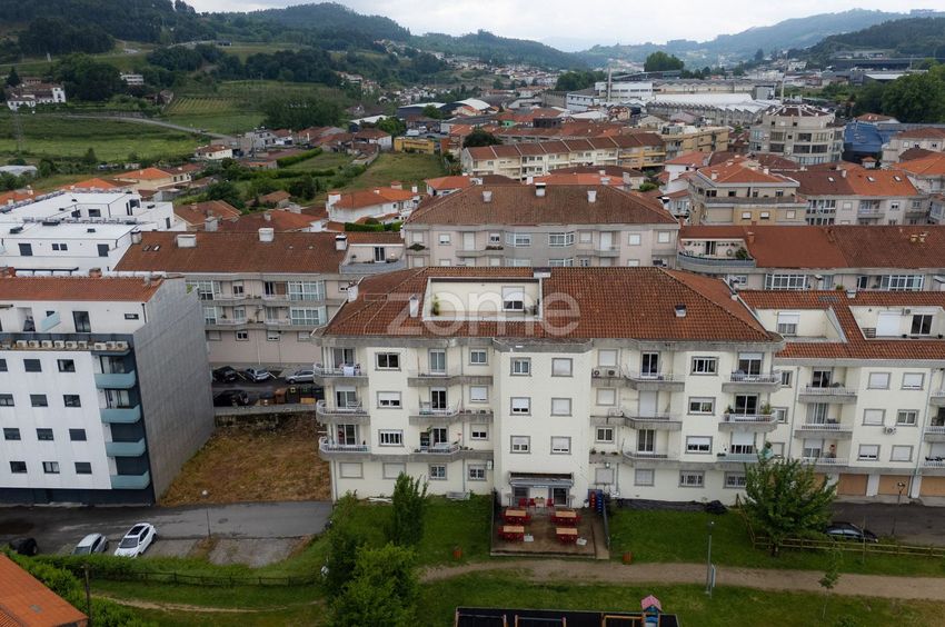 复式公寓出售在Rua Francisco da Silva Areias, 33