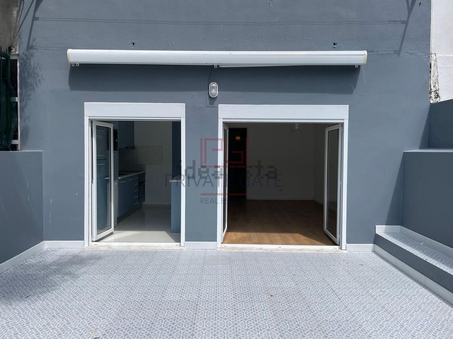 公寓 t1出售在Rua de Olivença, 7 - 前厅