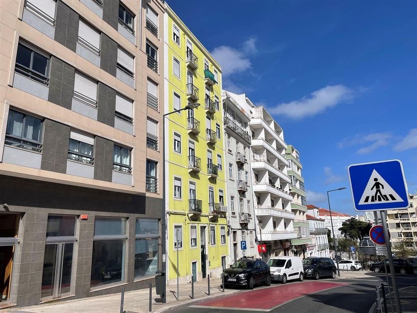 出租公寓 t2在Rua Visconde de Santarém, 12